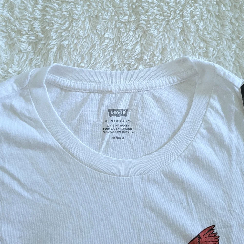Levi's Tree🌳 Print Graphic Tee👕 - NWT